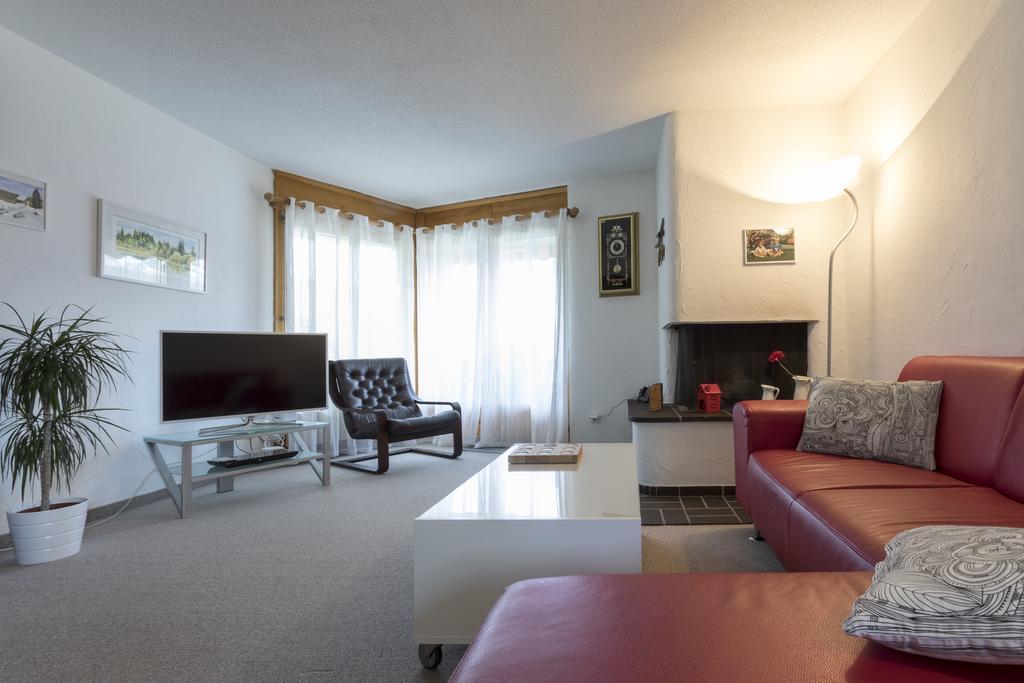 Apartment Haus Arnika Obersaxen Bagian luar foto