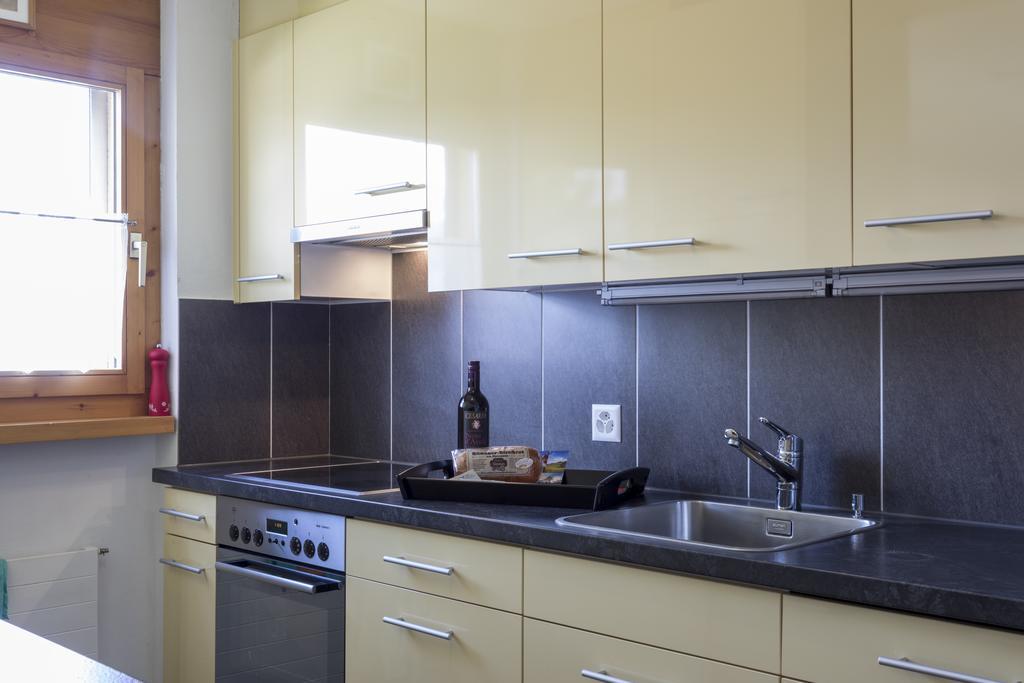 Apartment Haus Arnika Obersaxen Bagian luar foto