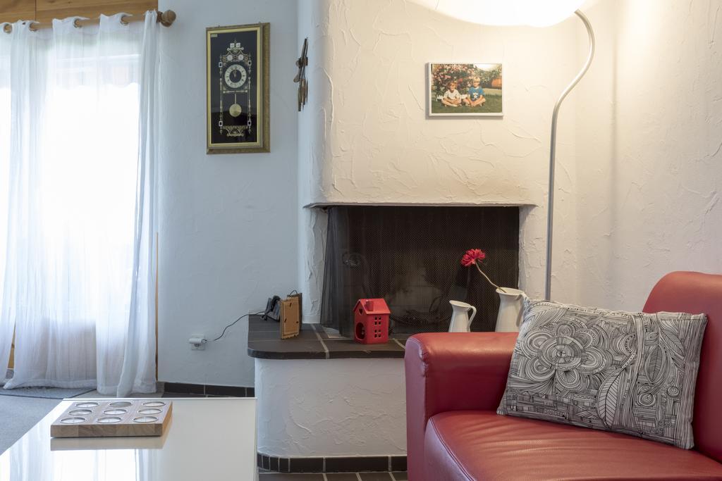 Apartment Haus Arnika Obersaxen Bagian luar foto