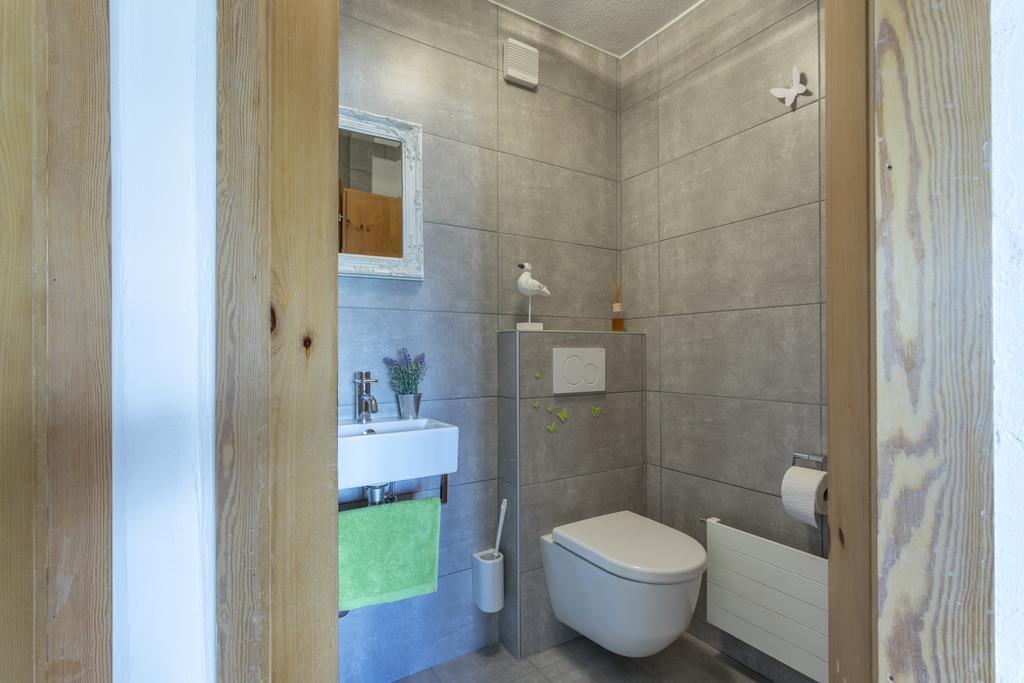 Apartment Haus Arnika Obersaxen Bagian luar foto